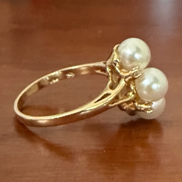 Pearl & Diamond accent Ring in 14k Gold - Picture 4 of 4